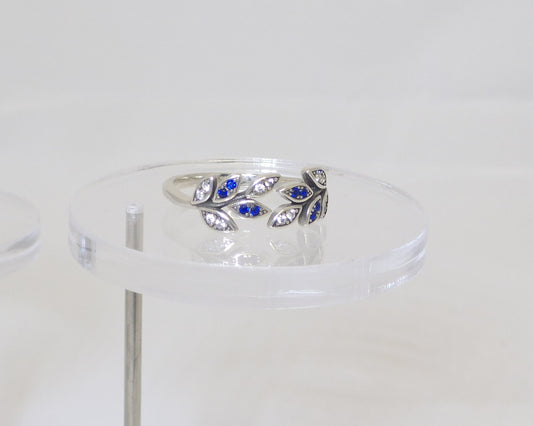 925 Sterling Silver Zirconia Leaf shaped Ring